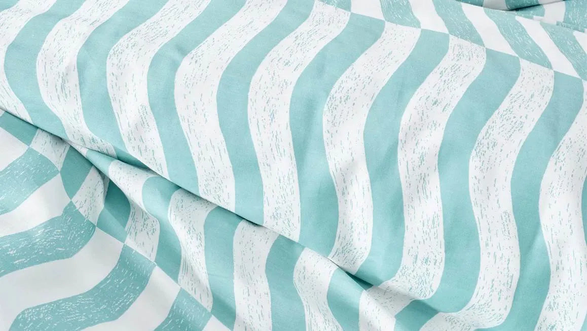Housse de couette Marc O'Polo Filip Sea Blue en satin de coton 220 fils au pouce carré, motif vagues, vagues