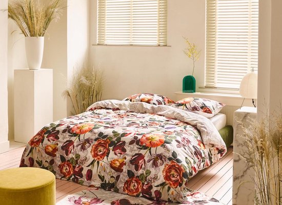 Essenza Scarlett Vanilla katoensatijn dekbedovertrek bloemen