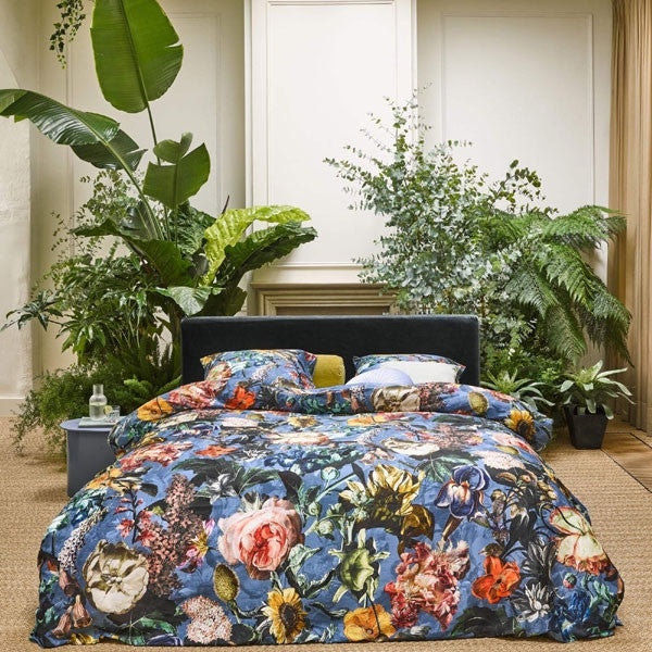Essenza Famke Moonlight Blue dekbedovertrek katoensatijn 200TC bloemen en vogels
