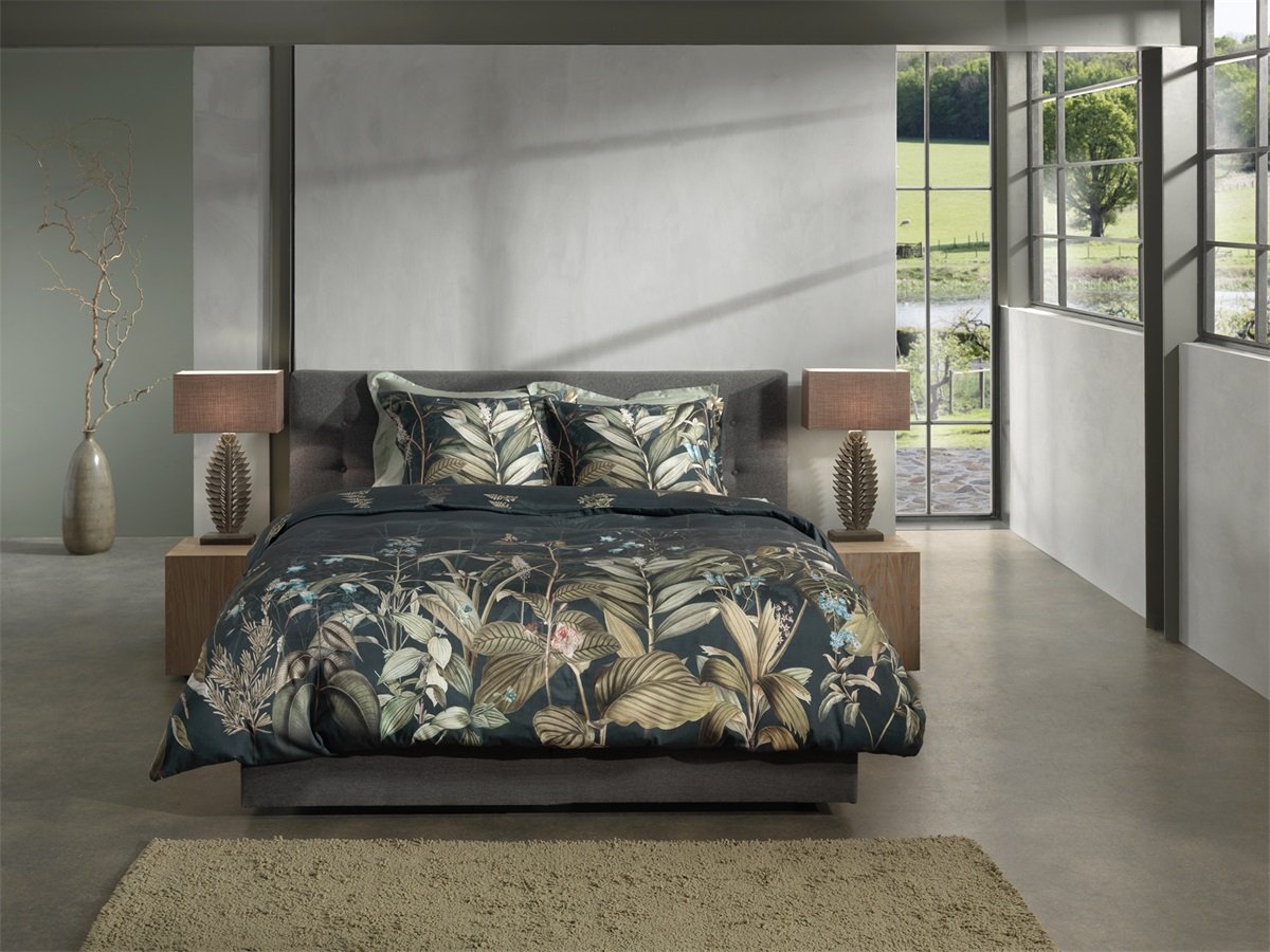 Heckett Lane Holly Navy Blue housse de couette en satin de coton fougères, feuilles, clochettes bleues