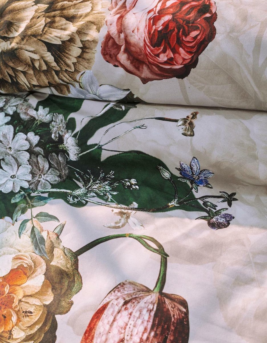 Essenza Fleur Grey katoensatijn 215TC dekbedovertrek