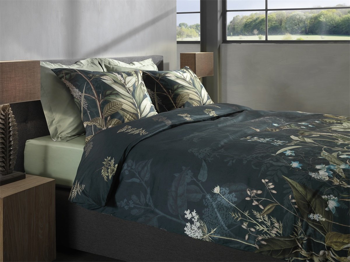 Heckett Lane Holly Navy Blue housse de couette en satin de coton fougères, feuilles, clochettes bleues