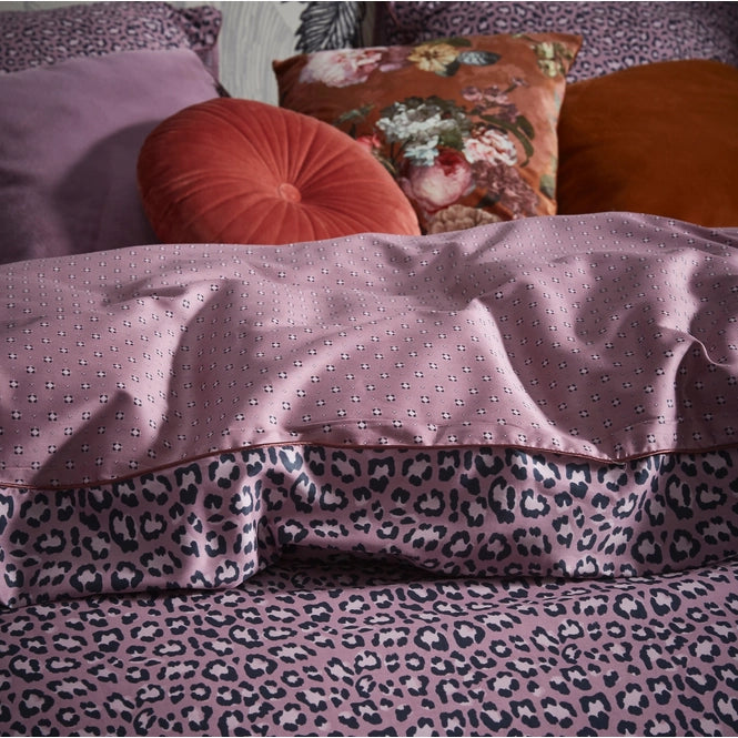 Housse de couette Essenza Bory Lilas en satin de coton 220 fils imprimé léopard, léopard
