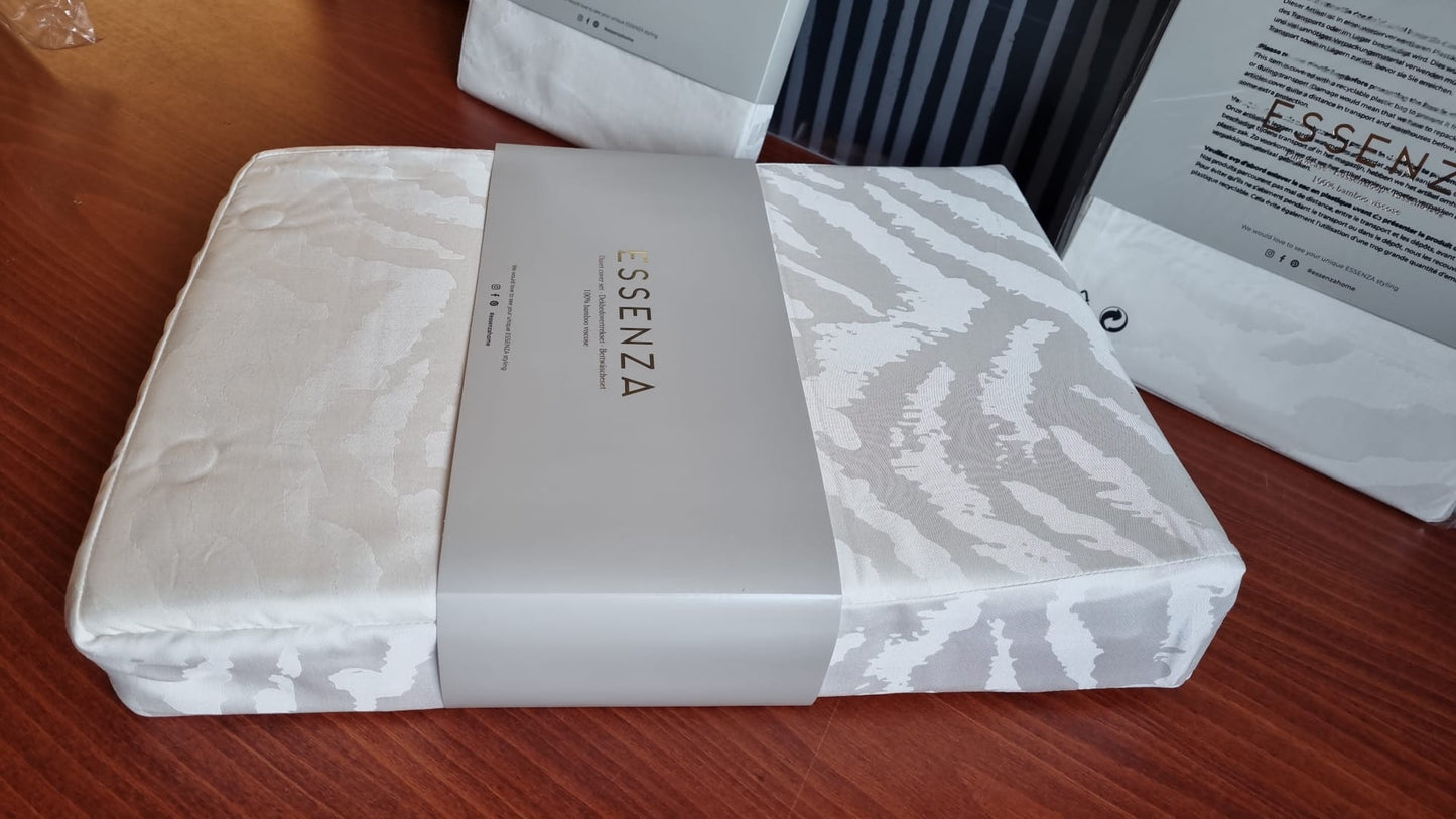 Essenza Belen Vanilla (gebroken wit) bamboo viscose 300TC dekbedovertrek zebradessin