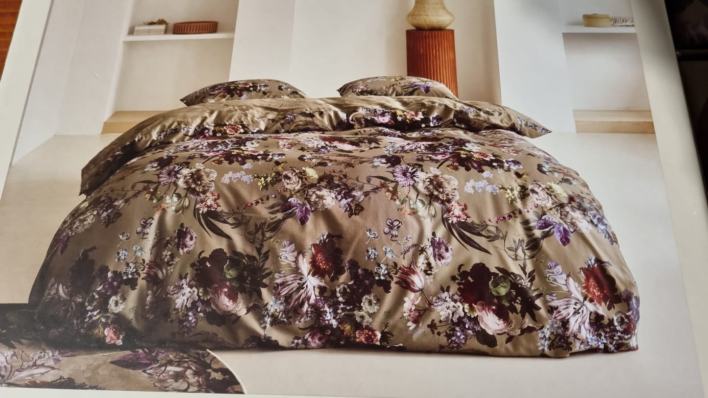 Essenza Isabelle Clay dekbedovertrek 50% katoensatijn en 50% Lyocell 300TC bloemen