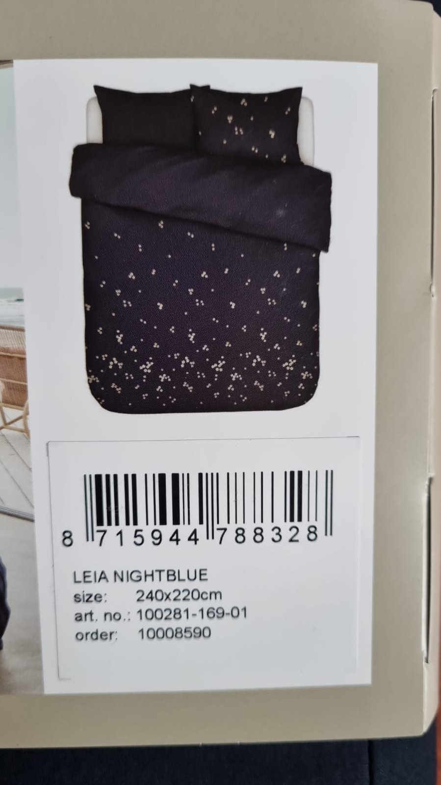 Essenza Leia Nightblue dekbedovertrek percale katoen 200TC geborduurde madeliefje, daisy