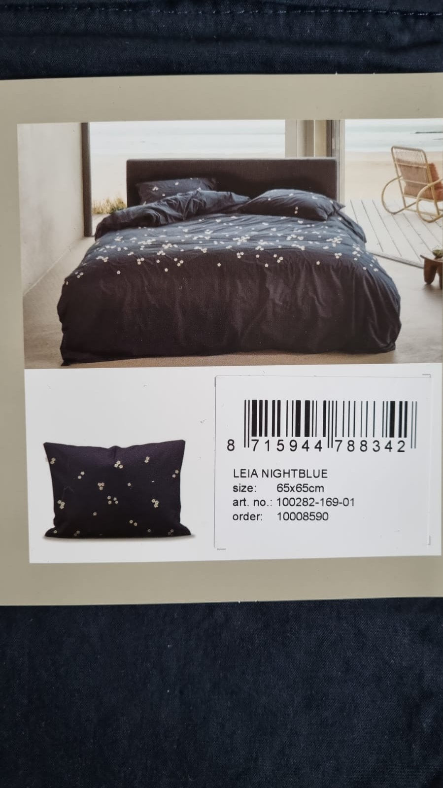 Essenza Leia Nightblue dekbedovertrek percale katoen 200TC geborduurde madeliefje, daisy