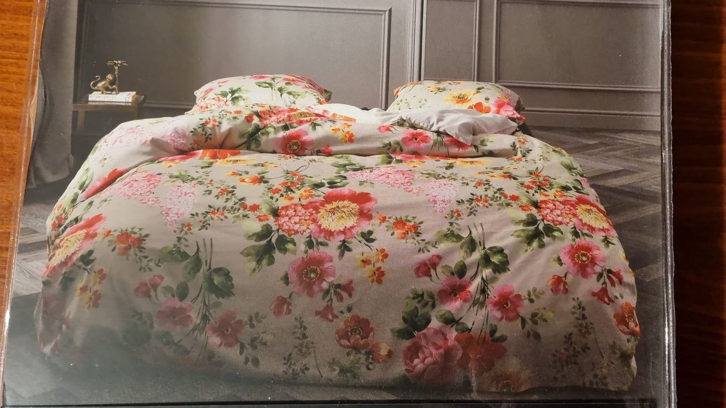 Essenza Claudi stone 215TC katoensatijn dekbedovertrek bloemen; La vie en Rose