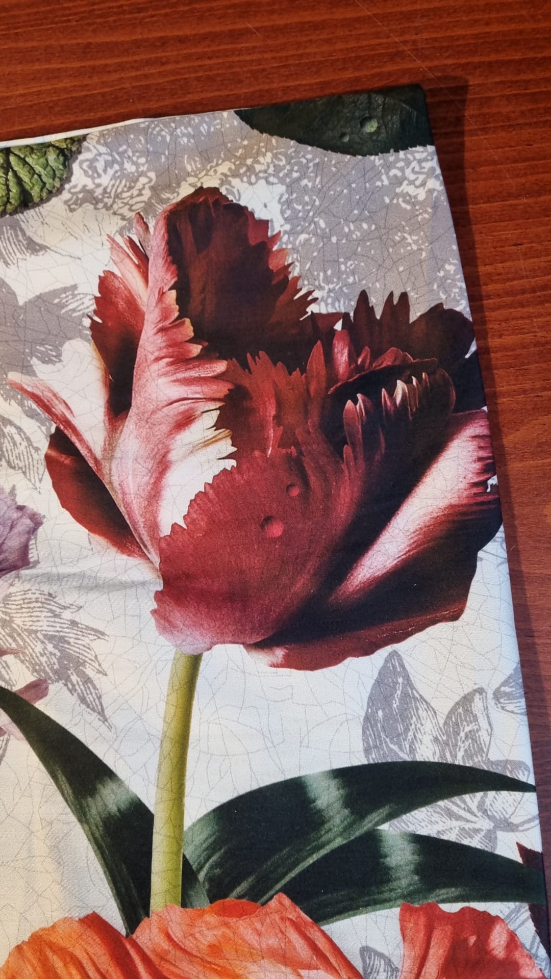 Essenza Scarlett Vanilla katoensatijn dekbedovertrek bloemen