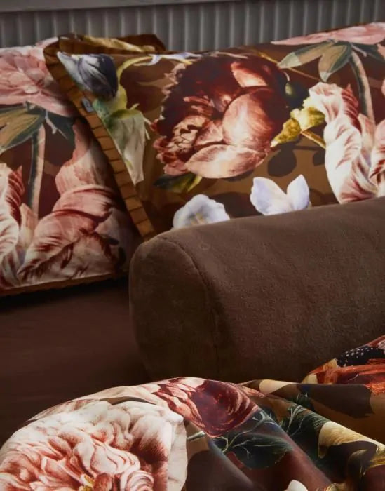 Essenza Claire Cinnamon katoensatijn dekbedovertrek bloemen