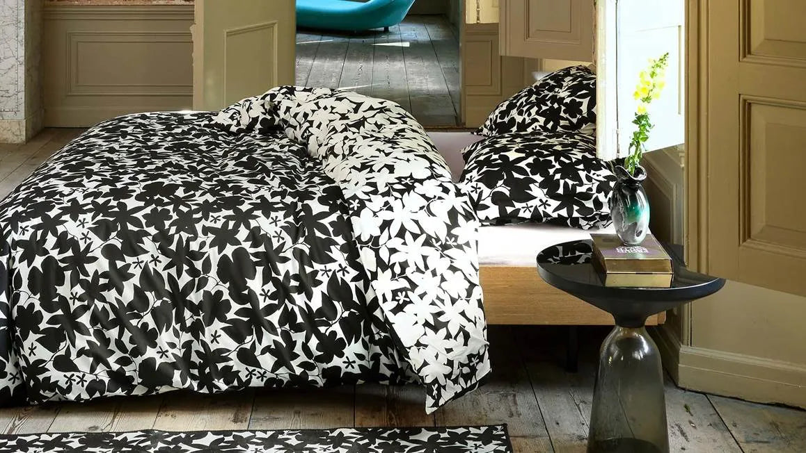 Essenza Imara Housse de couette en percale de coton 200 fils anthracite, silhouette Clématite