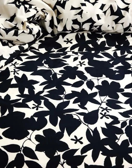 Essenza Imara Housse de couette en percale de coton 200 fils anthracite, silhouette Clématite