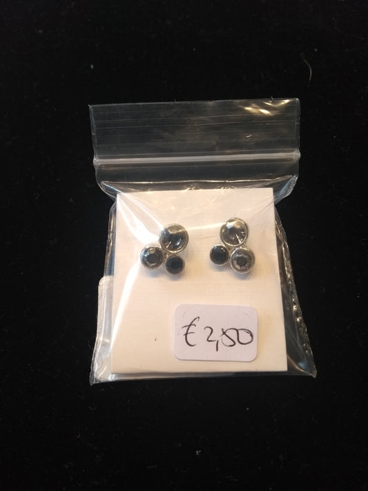 Boucles d'oreilles avec pierres swarorvski en 3 couleurs