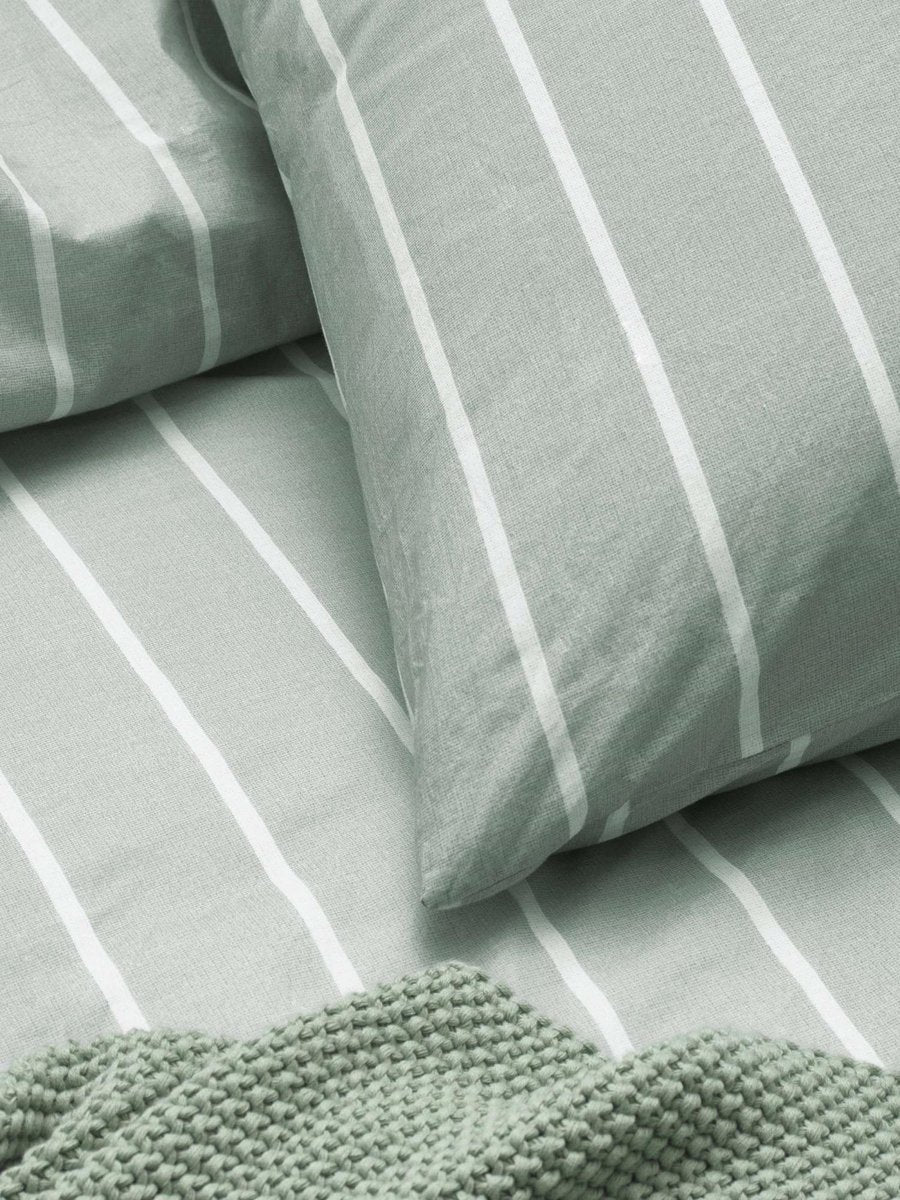 Marc O'Polo Torsken Smoke Green dekbedovertrek 50% hennep en 50% tencel yarn-dyed garengeverfd