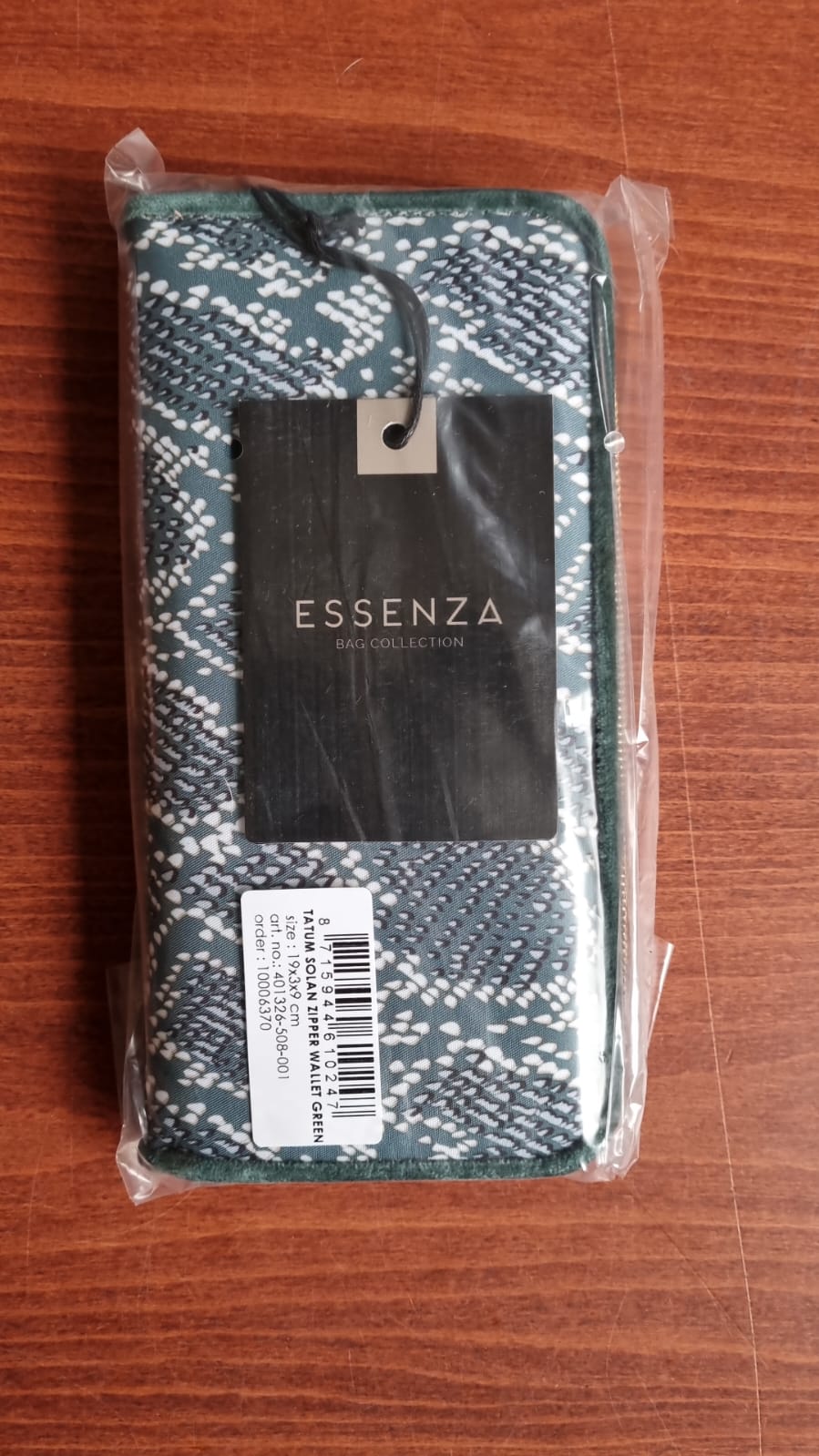 Essenza Tatum Solan Zipper Wallet Green