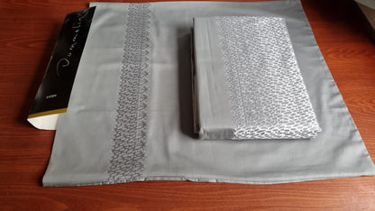 Dommelin Estee dekbedovertrekset met zilver borduursel katoensatijn 300TC