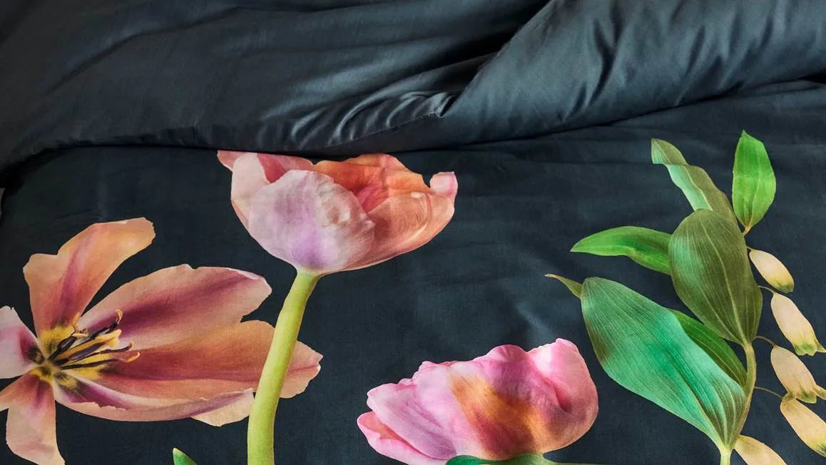 Essenza Eloise Slate Grey dekbedovertrek tulpen katoensatijn 215TC