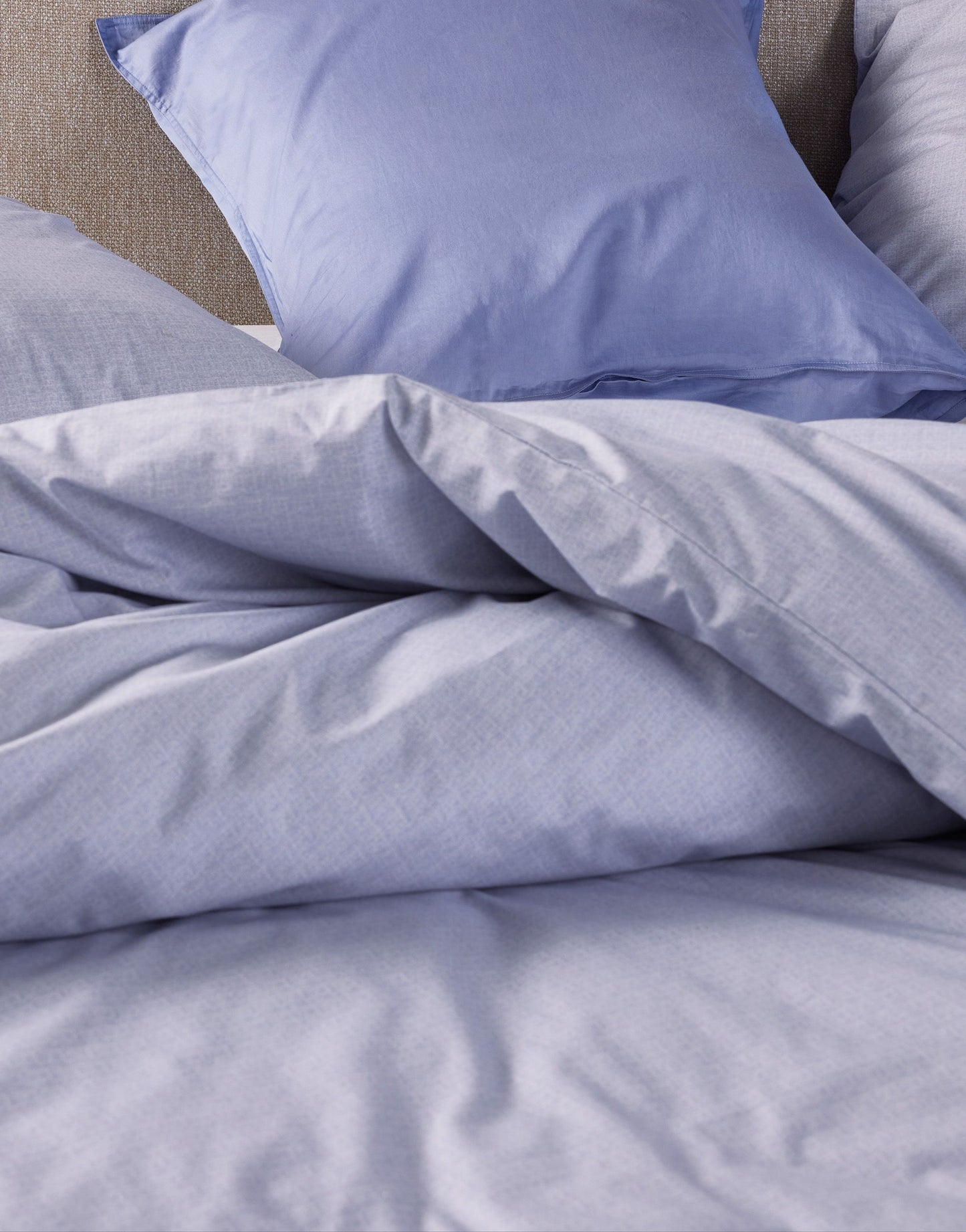 Essenza Jule Lavender Blue dekbedovertrek garengeverfd chambray katoen met linnenlook