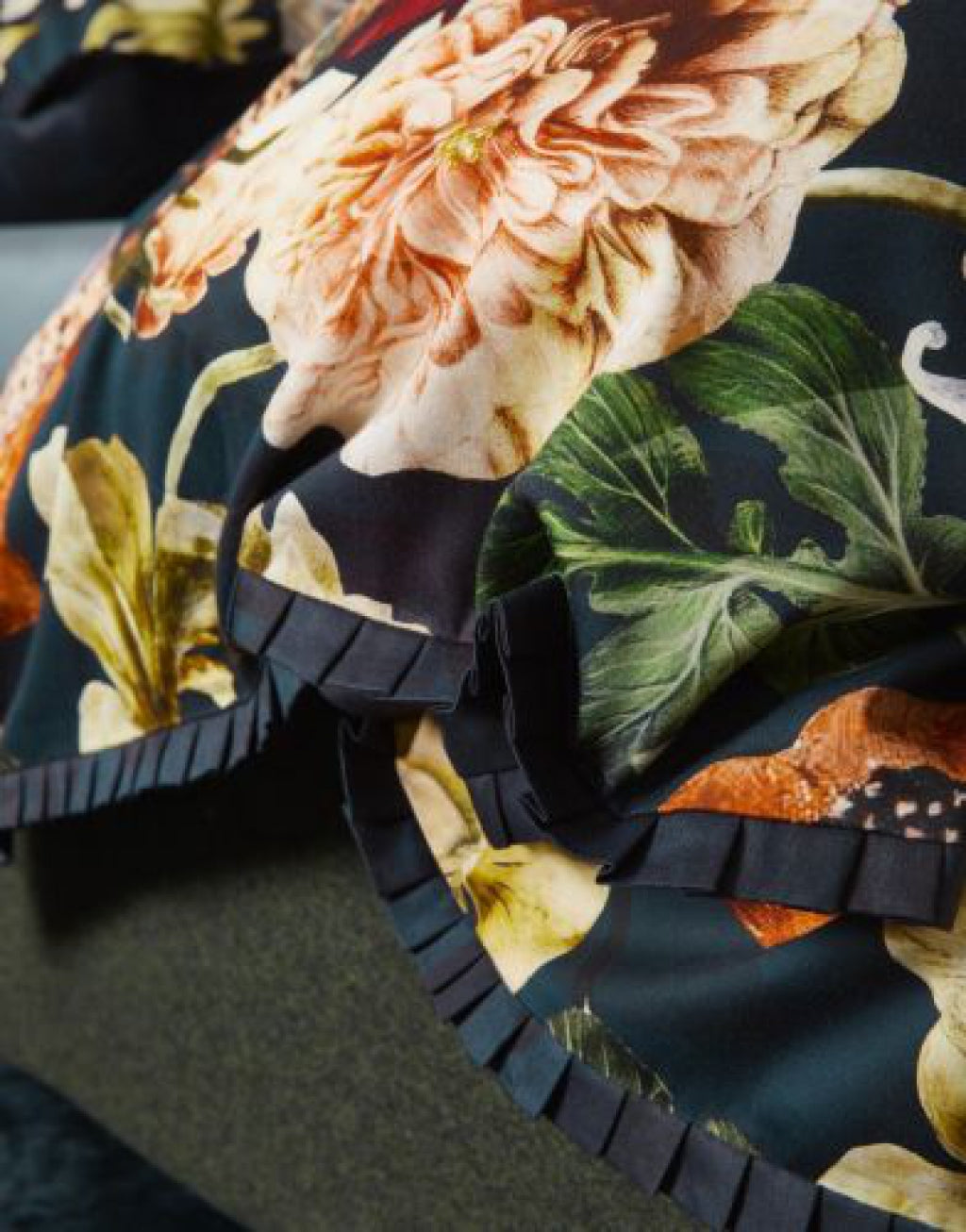 Essenza Claire Indigo Blue katoensatijn dekbedovertrek bloemen 210TC