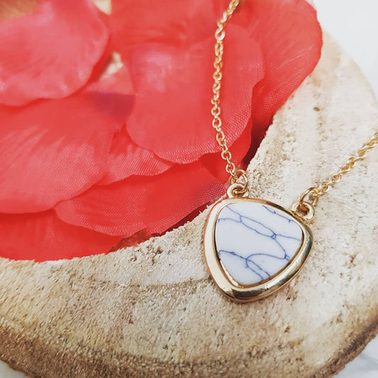 Ketting met hanger en gouden accenten