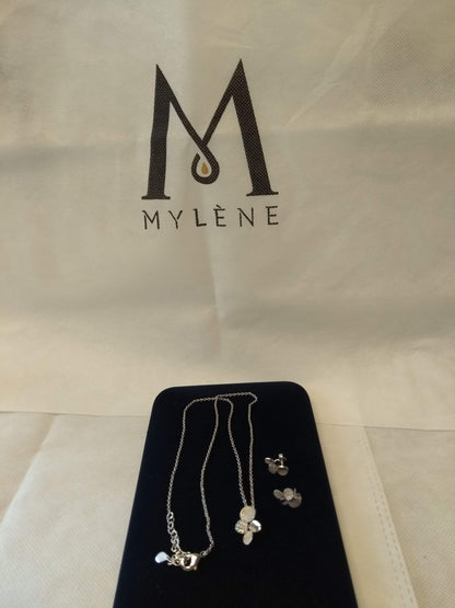 Mylene Bubble ketting en earring stud white met Cubic Zirkhonia stenen set