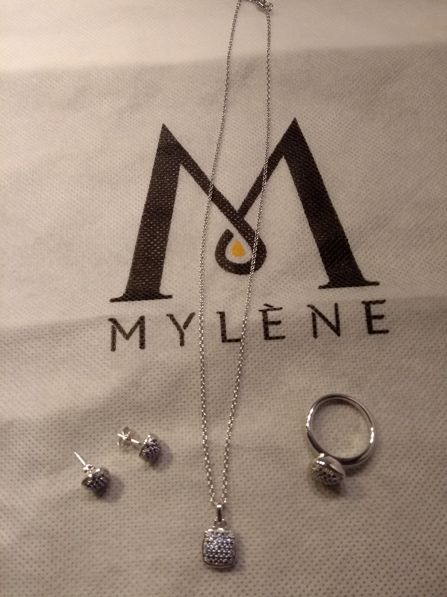 Mylene colorati sieraden zilver in pave blauw glas
